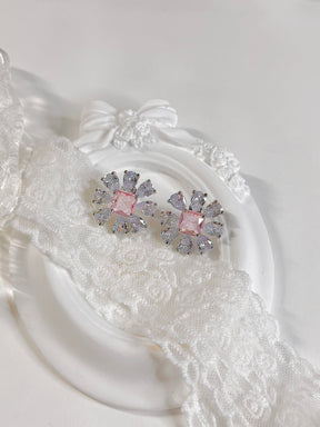 Pink Vintage Daisy Stud Earrings