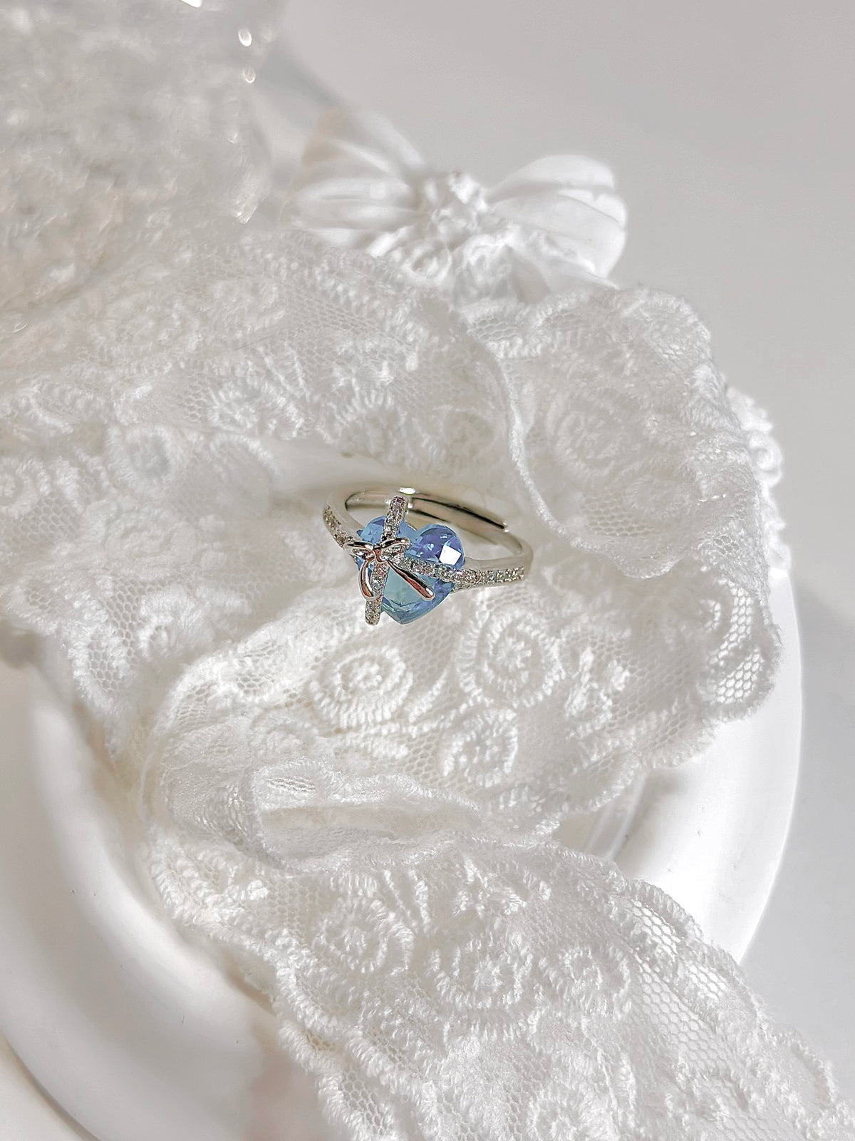 Luxury Vintage Blue Heart Gift Ring