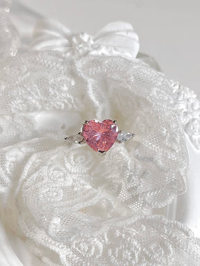 Luxury Vintage Pink Heart Ring V2