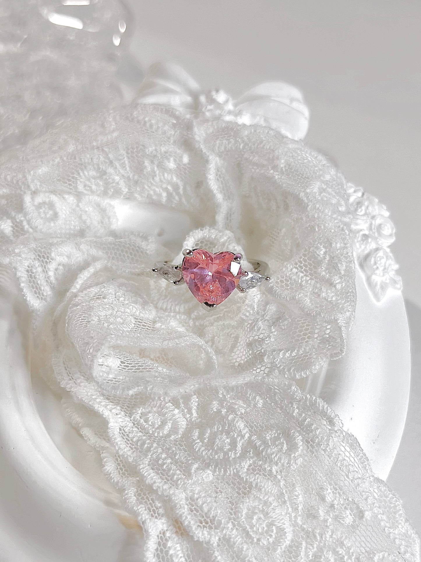 Luxury Vintage Pink Heart Ring V2