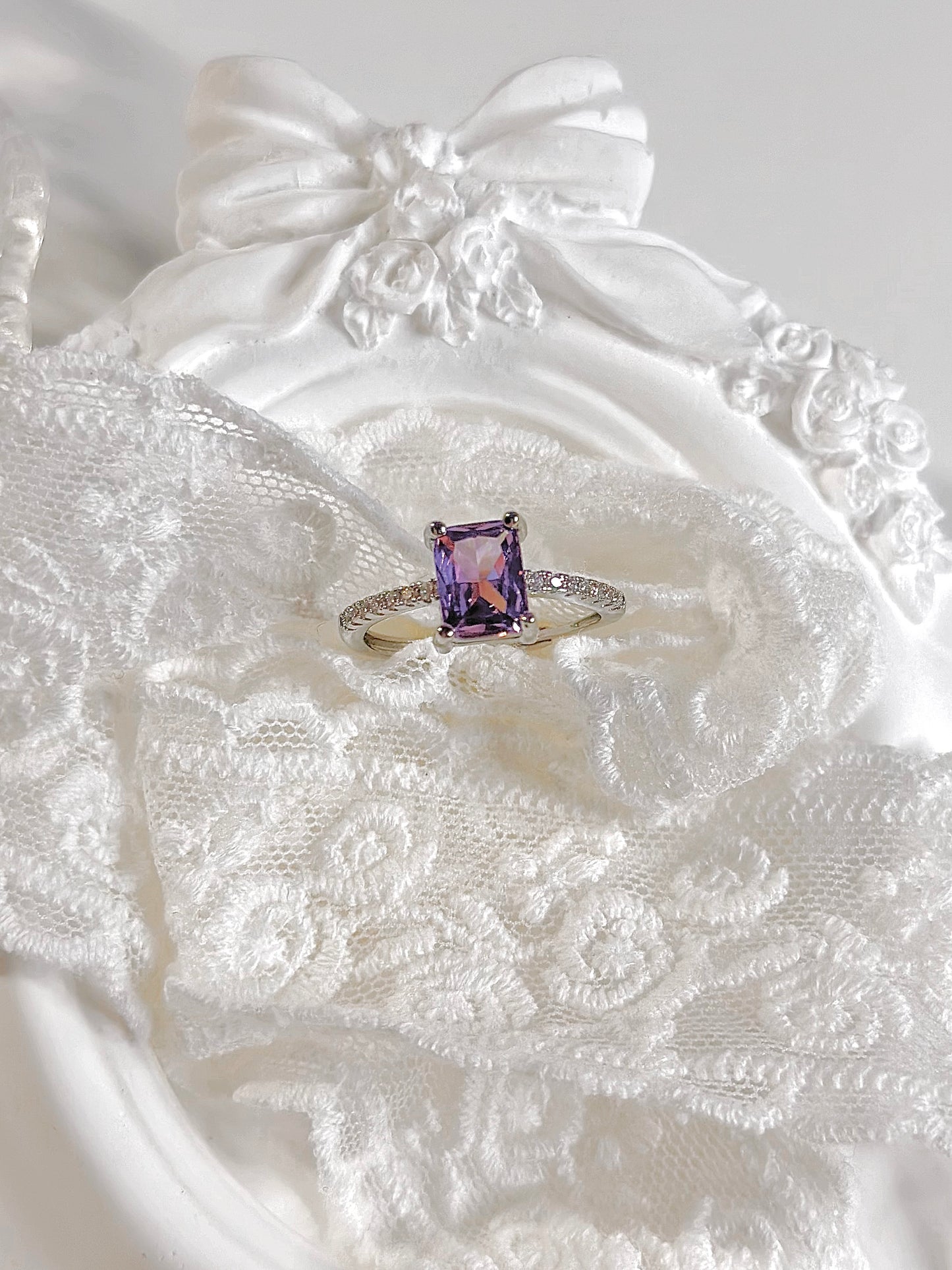 Minimalist Geometric Vintage Purple Ring