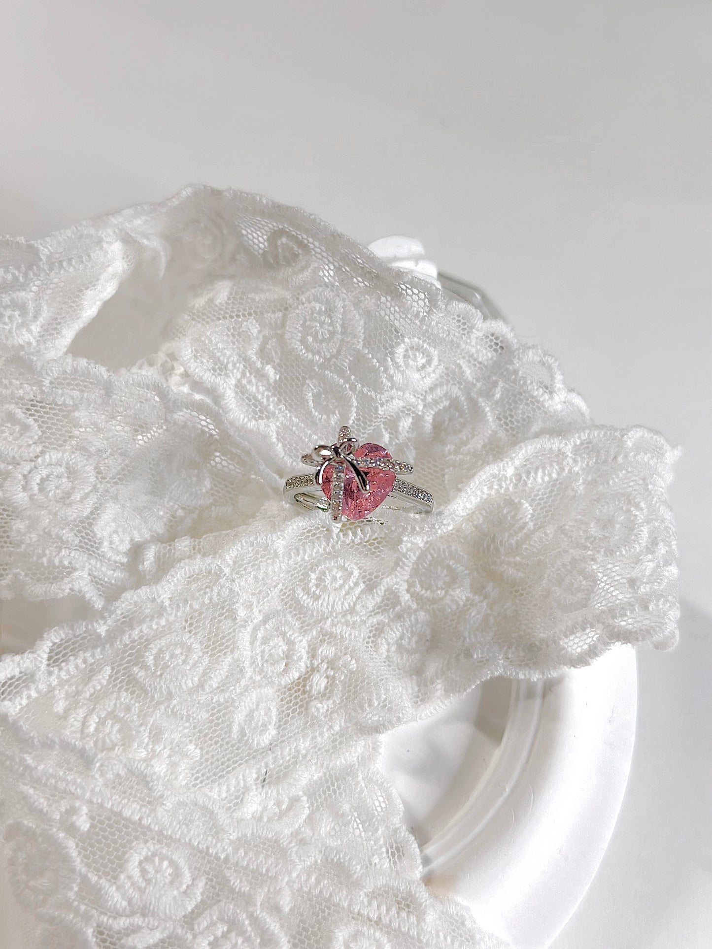 Luxury Vintage Pink Heart Gift Ring