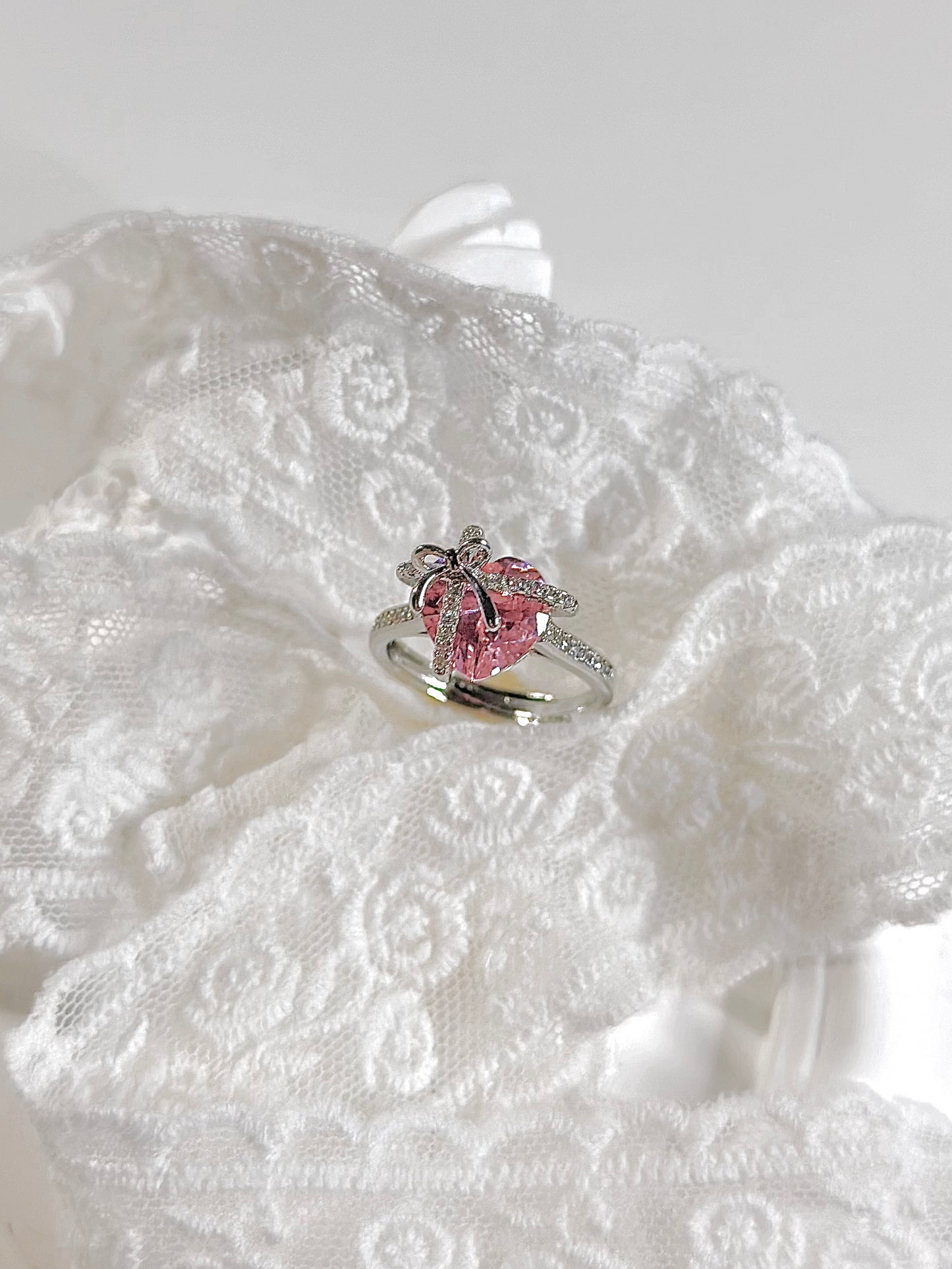 Luxury Vintage Pink Heart Gift Ring