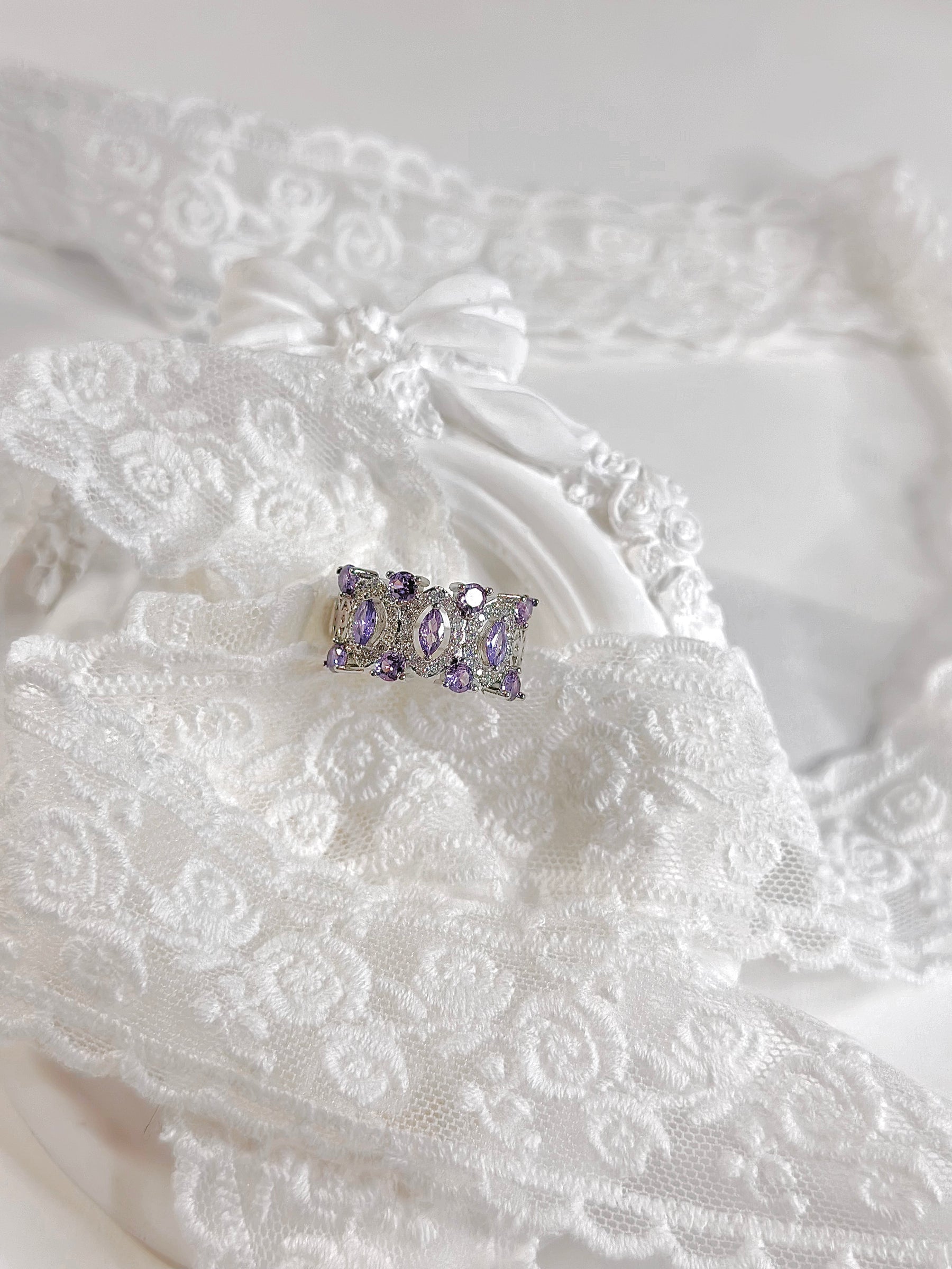 Luxury Vintage Purple Engagement Ring