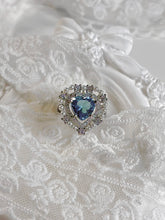 Luxury Vintage Blue Heart Pearl Ring