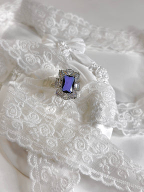 Luxury Vintage Blue Engagement Ring