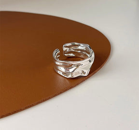 Minimalist Irregular Ring