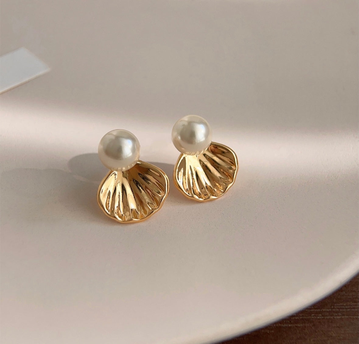 Vintage Gold/Silver Shell Minimalist Stud Earrings