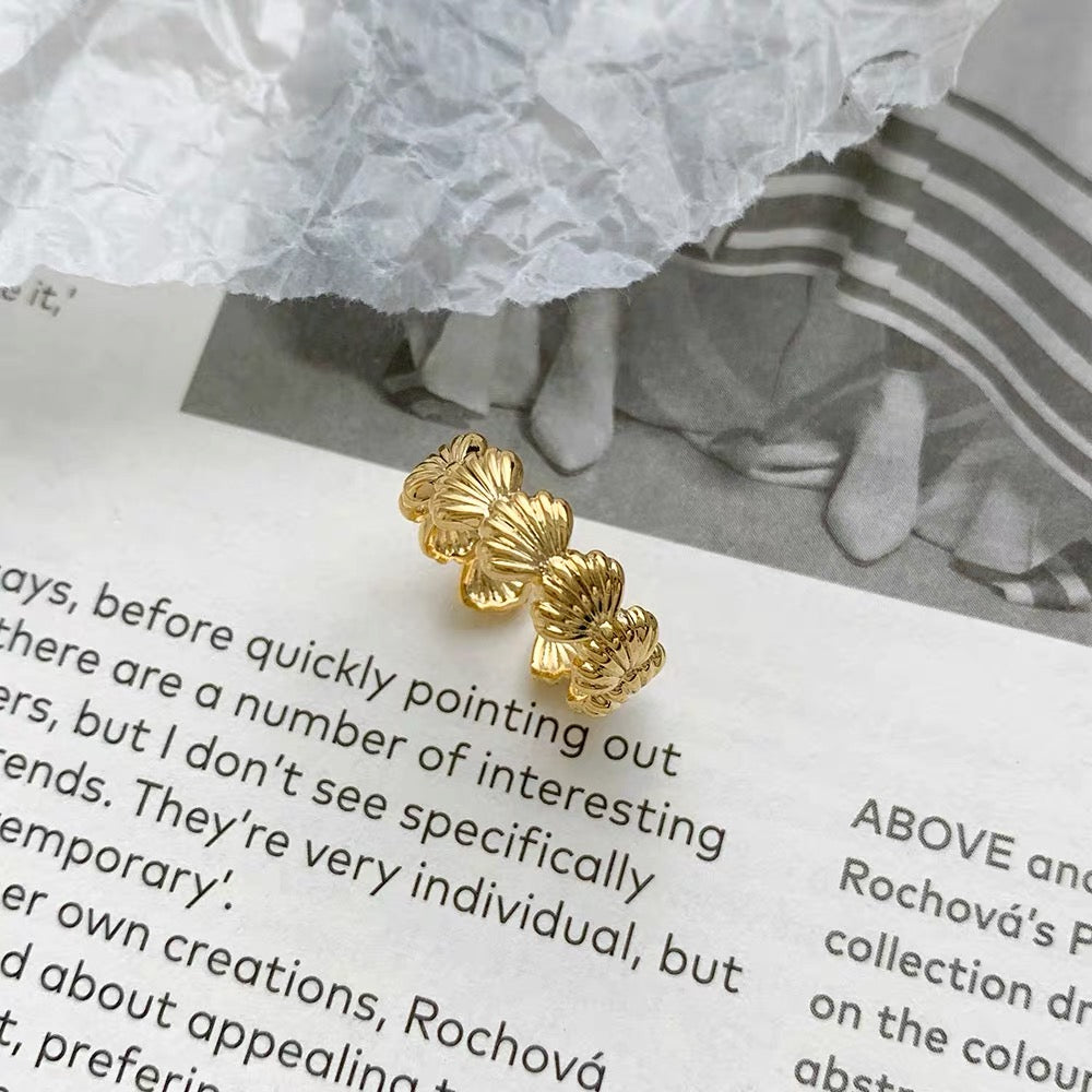 Vintage Gold Shell Ring