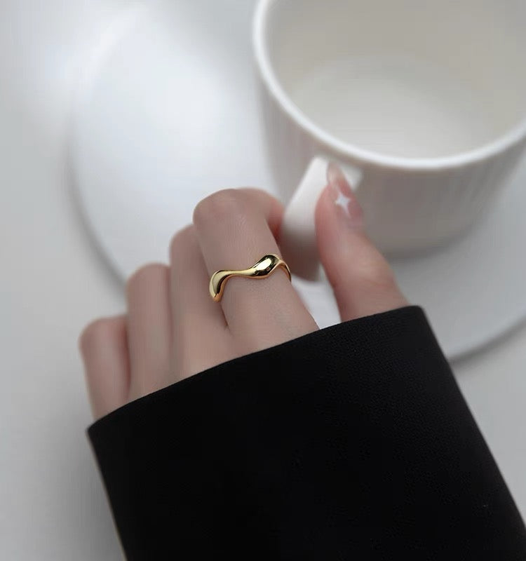 Minimalist Wave Ring