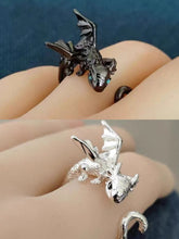 Y2k Silver/Black Dragon Ring