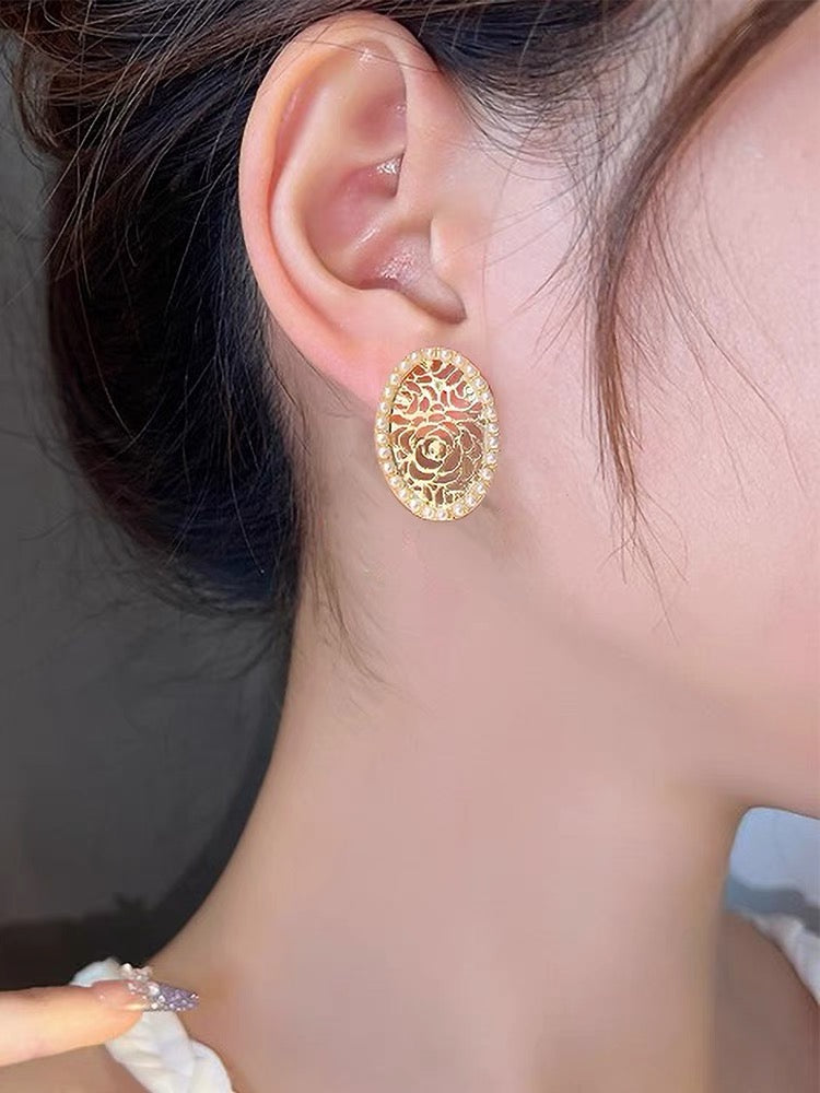 Gold Vintage Lace Earrings